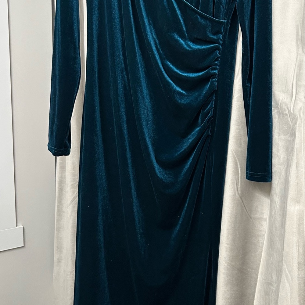 Elegant Teal Velvet Dress